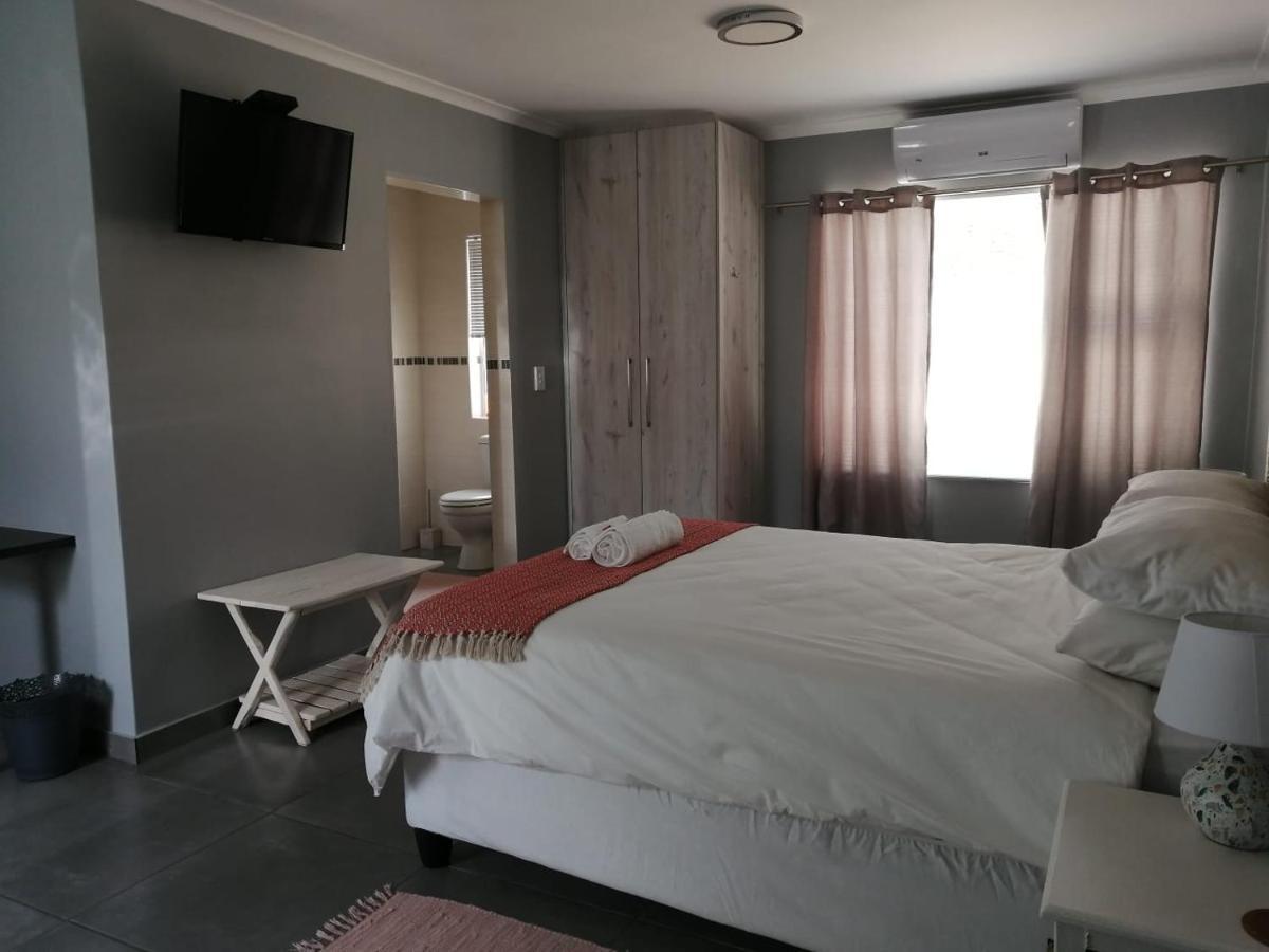 Northern Vine Guesthouse B&B Self-Catering Бракенфелл Экстерьер фото