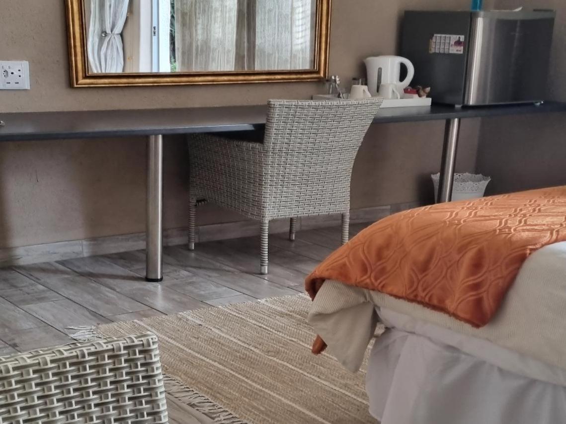 Northern Vine Guesthouse B&B Self-Catering Бракенфелл Номер фото